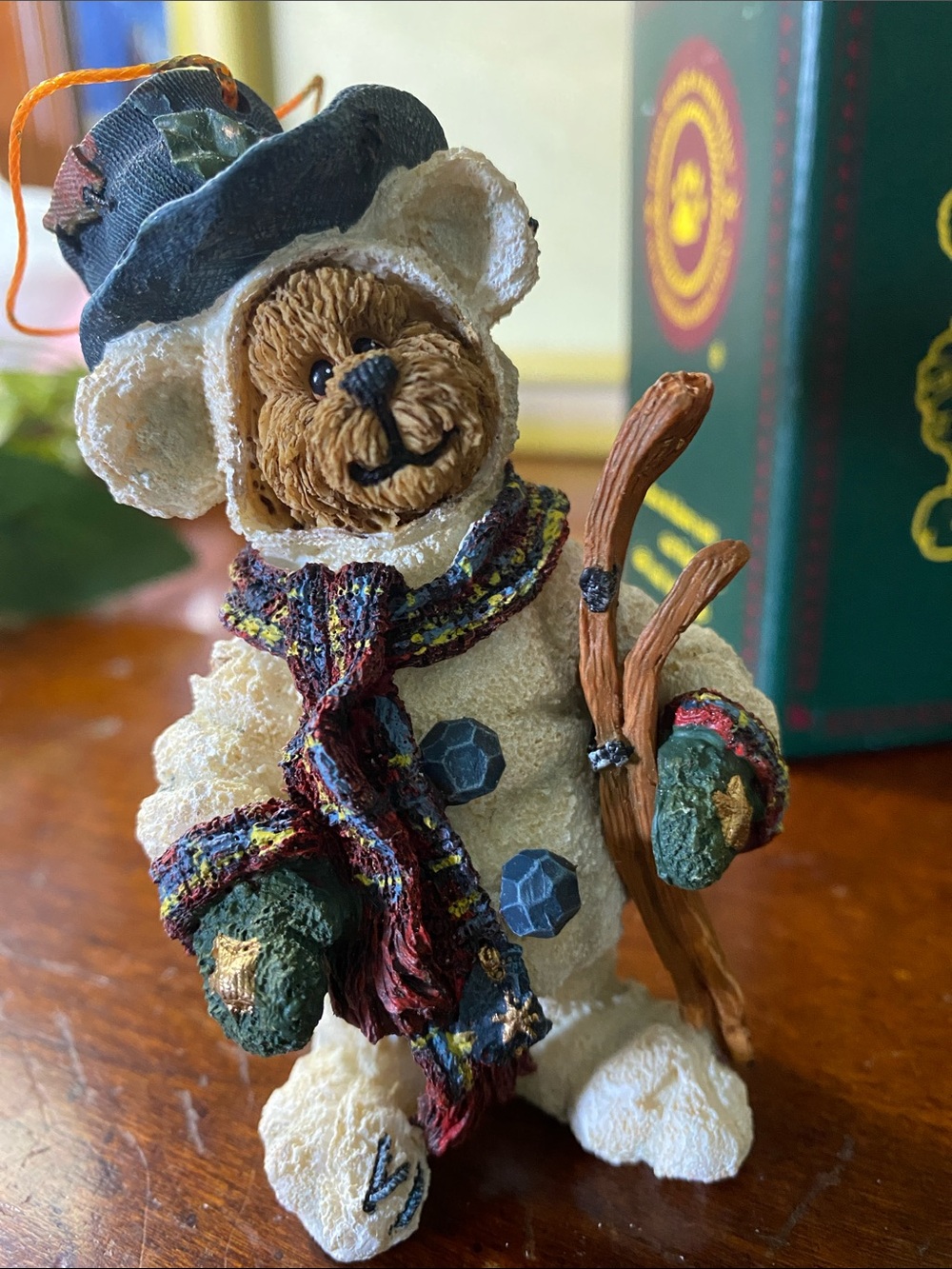 Retired, “Snowbearski” Boyd Bear. - Picture 4 of 7
